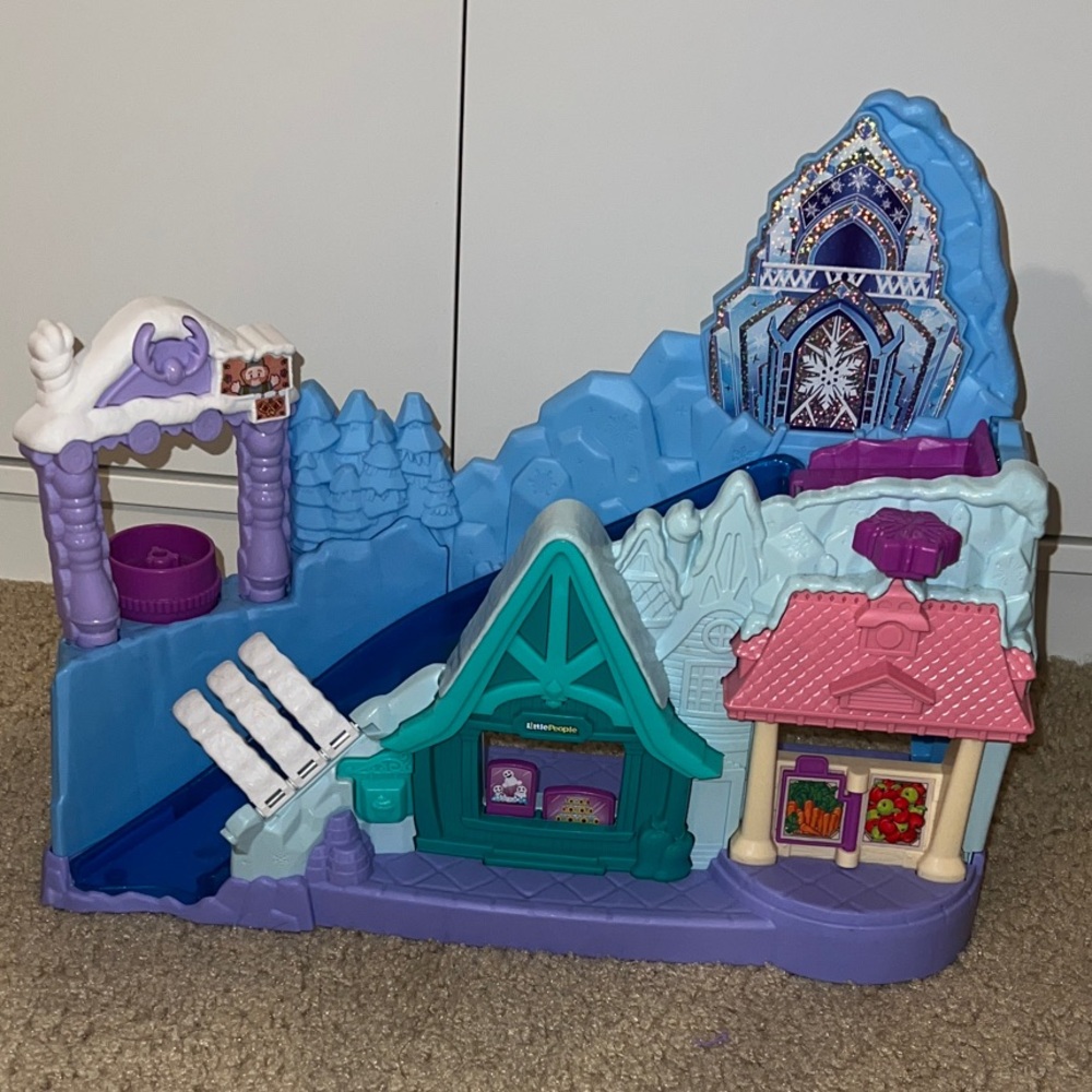 Frozen-Themed Playset with Blue and Purple Accents REPLACEMENT